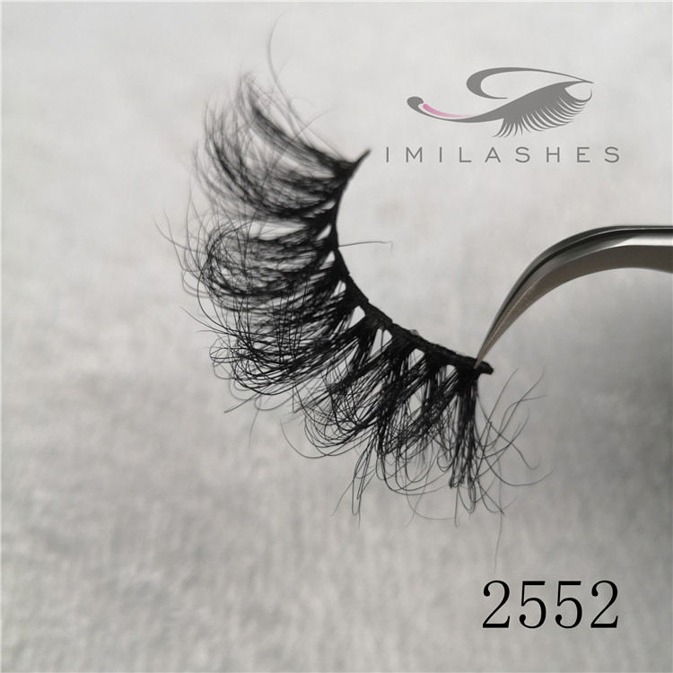 25mm feather lashes manufacturers.jpg